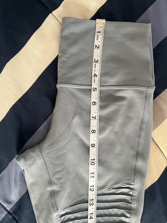 🧘🏽‍♀️ EUC Alo Yoga High-Waist Moto Leggings - Blue - Size Medium - Picture 13 of 15